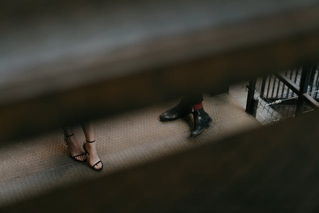 Stalking — definicja, przykłady, kiedy można oskarżyć o nękanie?